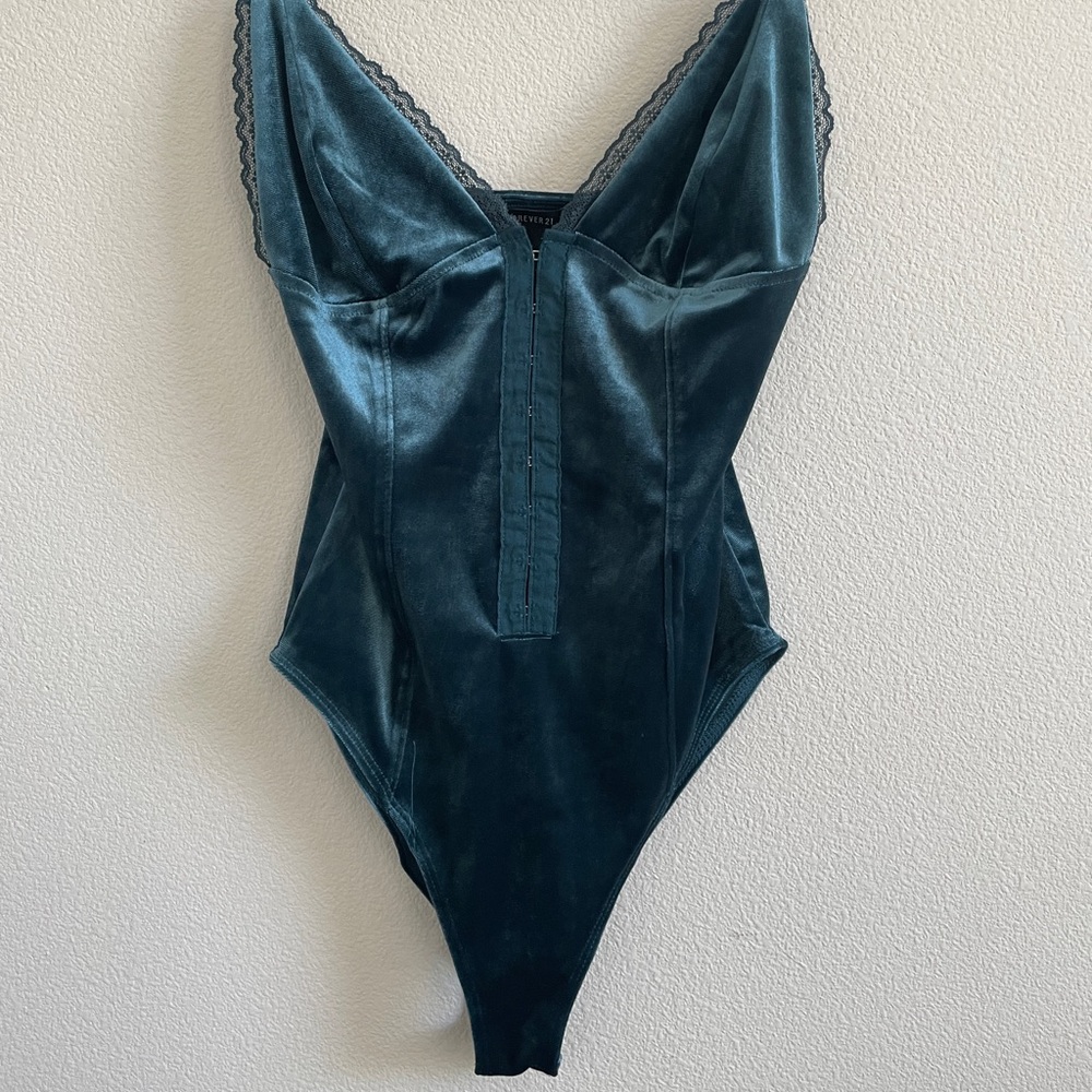 Teal Velour Bodysuit 🩱 NWT✨